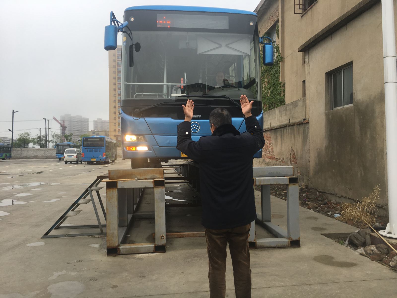 公交集團公交事業(yè)一部開展節(jié)前安全大排查、大整治活動